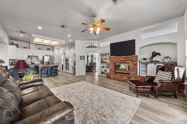 3804 Singleton Avenue, Bakersfield, CA 93313