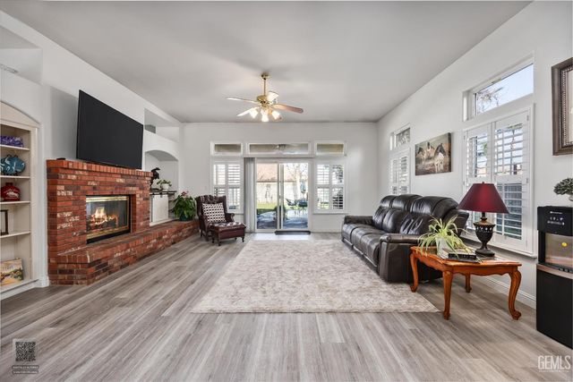 3804 Singleton Avenue, Bakersfield, CA 93313