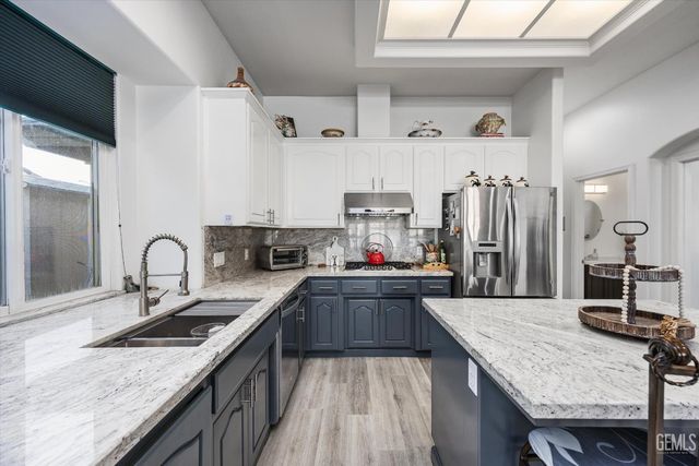 3804 Singleton Avenue, Bakersfield, CA 93313