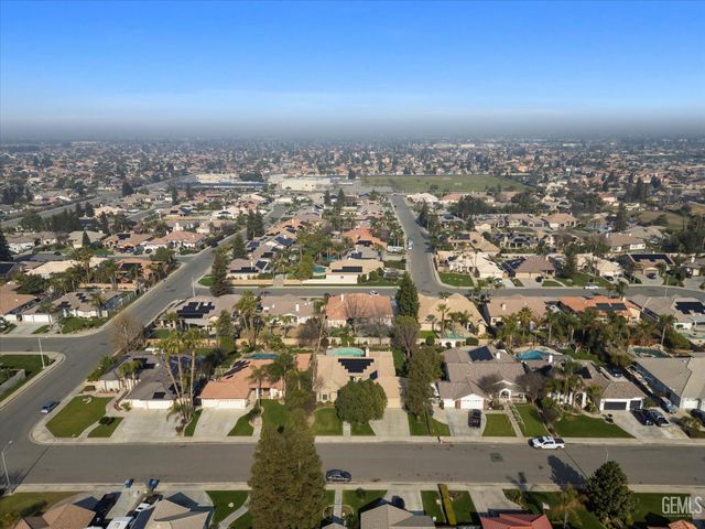 3804 Singleton Avenue, Bakersfield, CA 93313