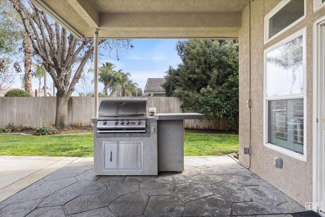 3804 Singleton Avenue, Bakersfield, CA 93313