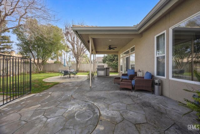 3804 Singleton Avenue, Bakersfield, CA 93313