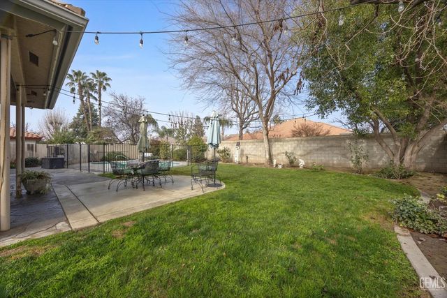 3804 Singleton Avenue, Bakersfield, CA 93313