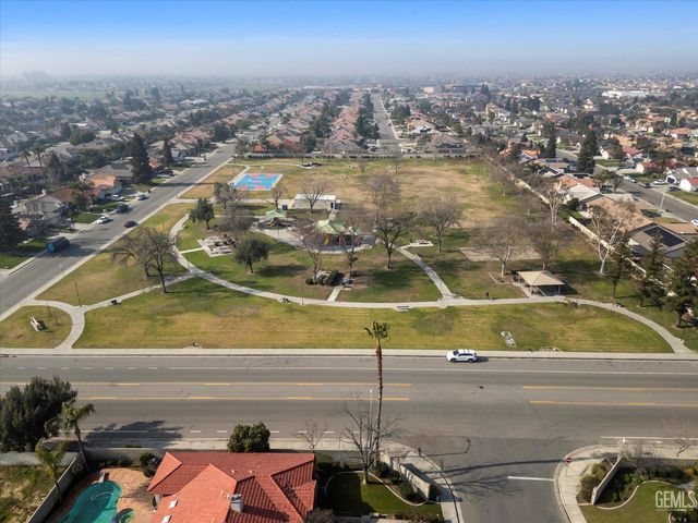 3804 Singleton Avenue, Bakersfield, CA 93313