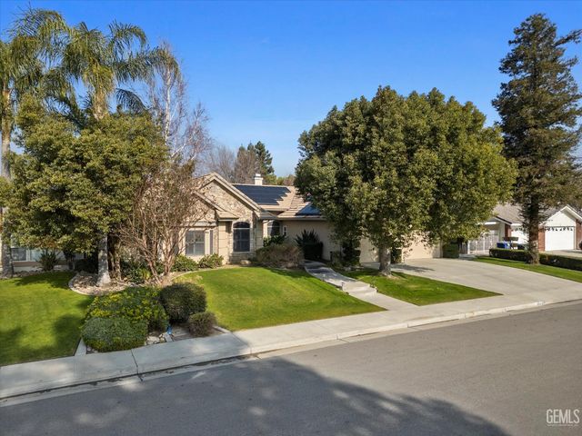 3804 Singleton Avenue, Bakersfield, CA 93313