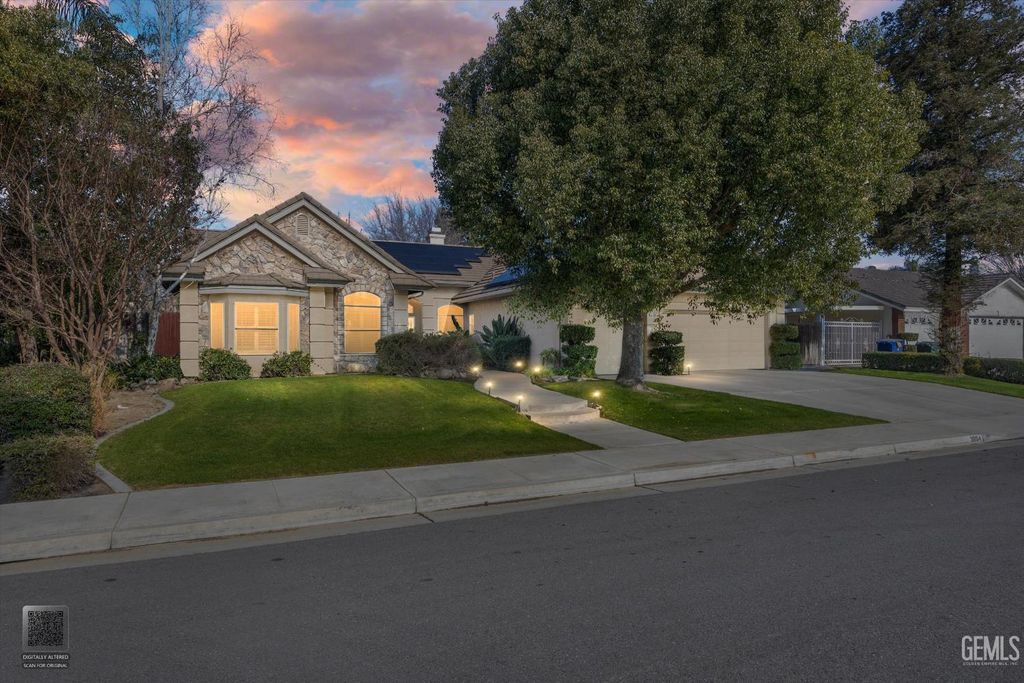 3804 Singleton Avenue, Bakersfield, CA 93313