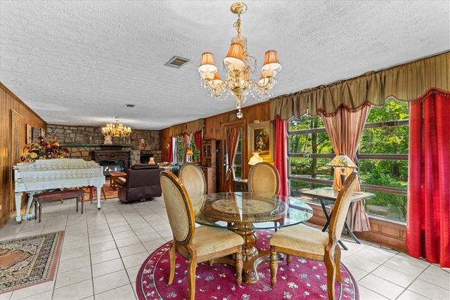 5008 SE Dianne Drive, Acworth, GA 30102