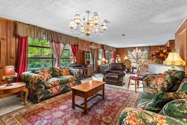 5008 SE Dianne Drive, Acworth, GA 30102