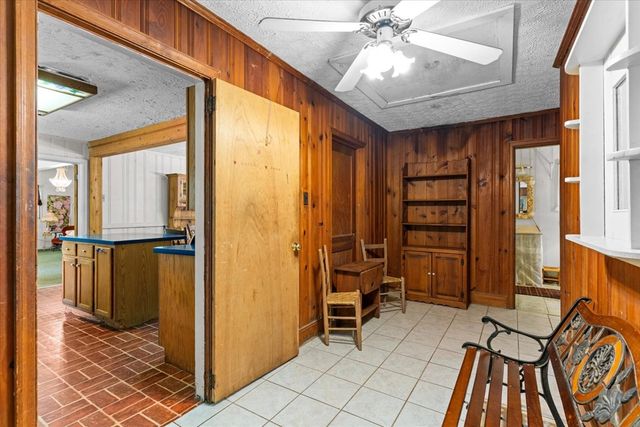 5008 SE Dianne Drive, Acworth, GA 30102