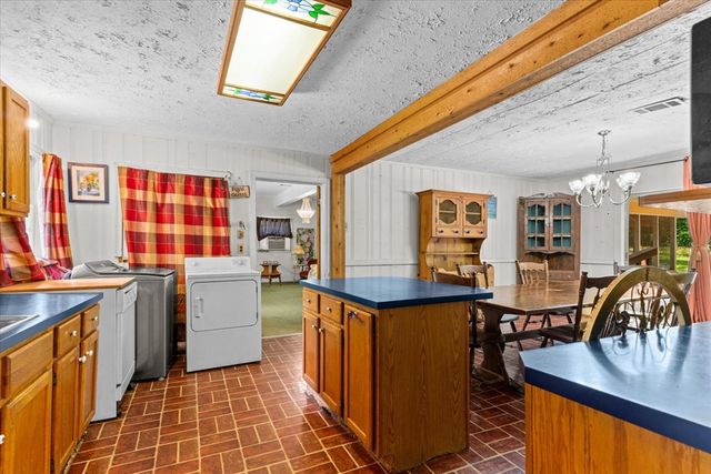 5008 SE Dianne Drive, Acworth, GA 30102