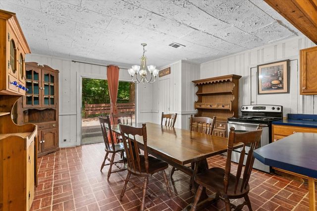 5008 SE Dianne Drive, Acworth, GA 30102