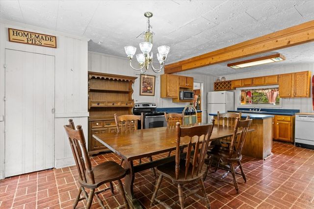 5008 SE Dianne Drive, Acworth, GA 30102