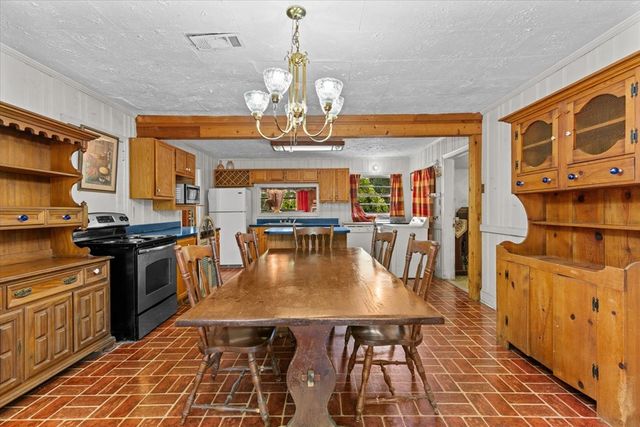 5008 SE Dianne Drive, Acworth, GA 30102