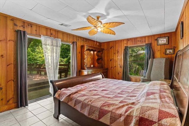 5008 SE Dianne Drive, Acworth, GA 30102