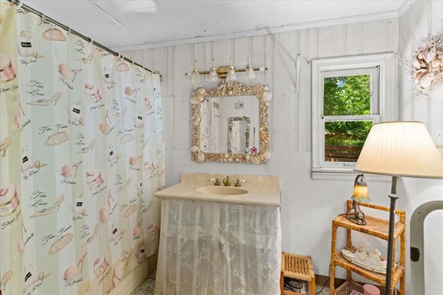 5008 SE Dianne Drive, Acworth, GA 30102