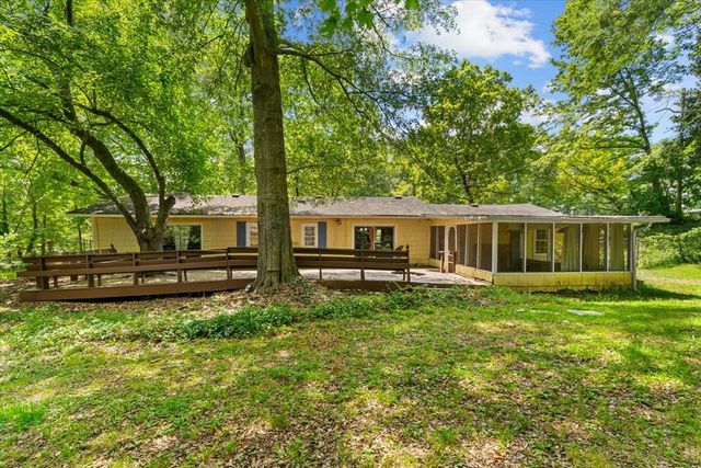 5008 SE Dianne Drive, Acworth, GA 30102