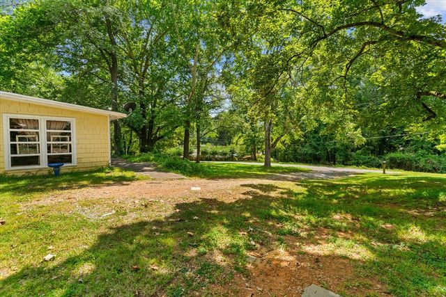 5008 SE Dianne Drive, Acworth, GA 30102