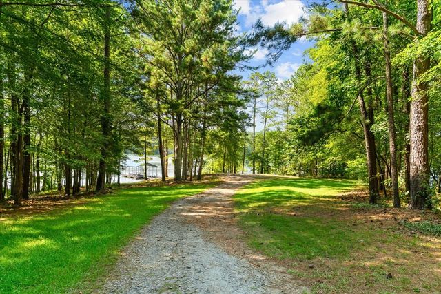 5008 SE Dianne Drive, Acworth, GA 30102