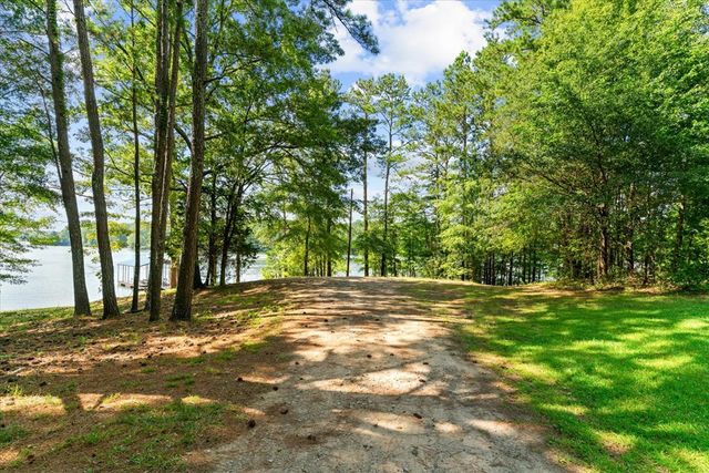 5008 SE Dianne Drive, Acworth, GA 30102