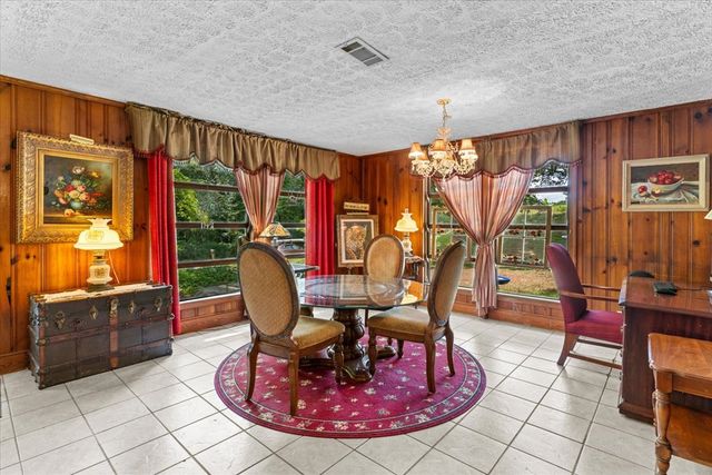 5008 SE Dianne Drive, Acworth, GA 30102