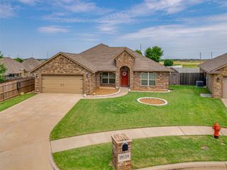 19129 Cottonwood Court, Edmond, OK 73012
