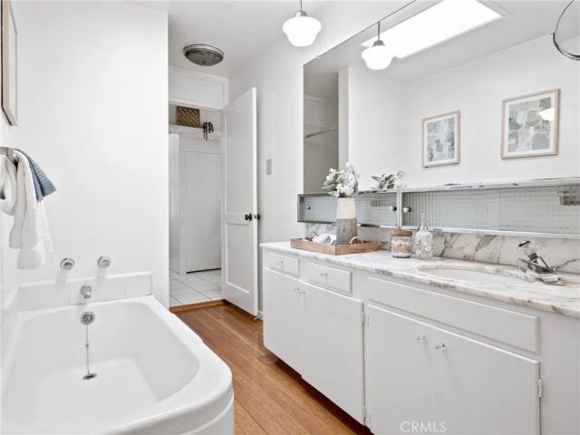 1708 Park Avenue, Newport Beach, CA 92662