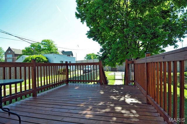 6622 Elmer Avenue, St Louis, MO 63109