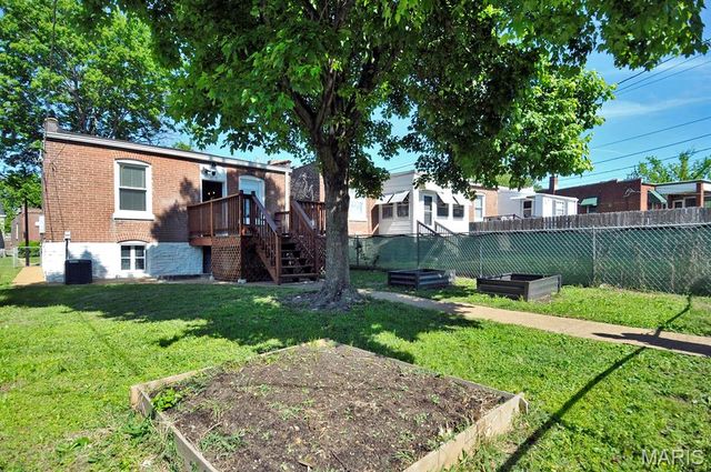 6622 Elmer Avenue, St Louis, MO 63109