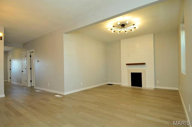 6622 Elmer Avenue, St Louis, MO 63109