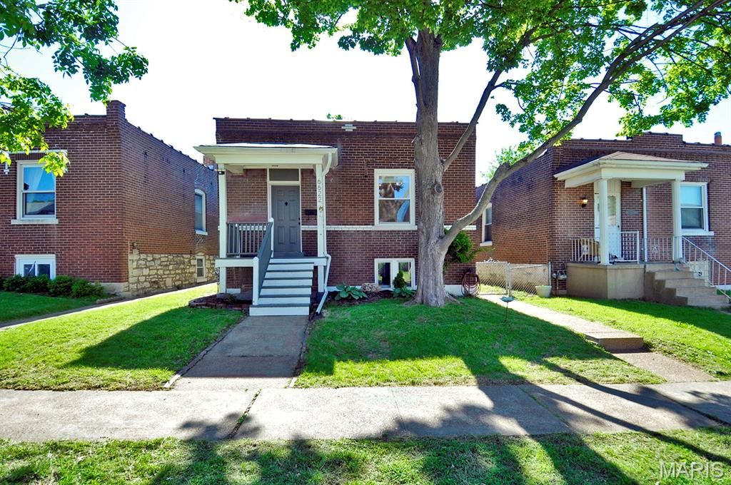 6622 Elmer Avenue, St Louis, MO 63109