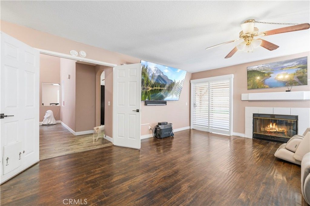 Image 10 of property listing at 42443 Breeze, Lancaster, CA 93536