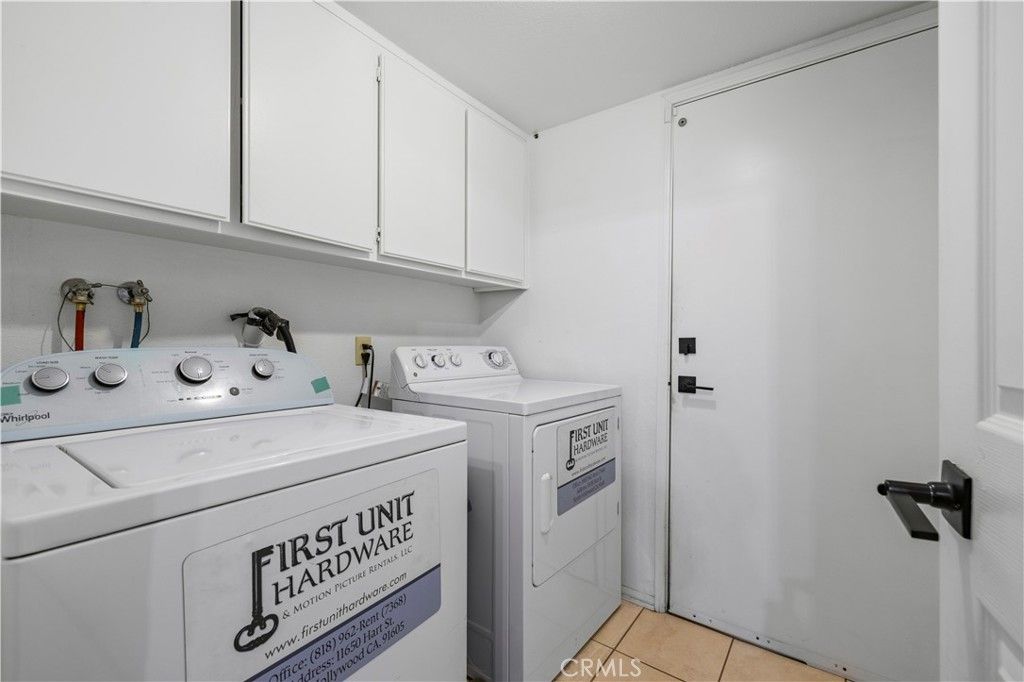 Image 18 of property listing at 42443 Breeze, Lancaster, CA 93536