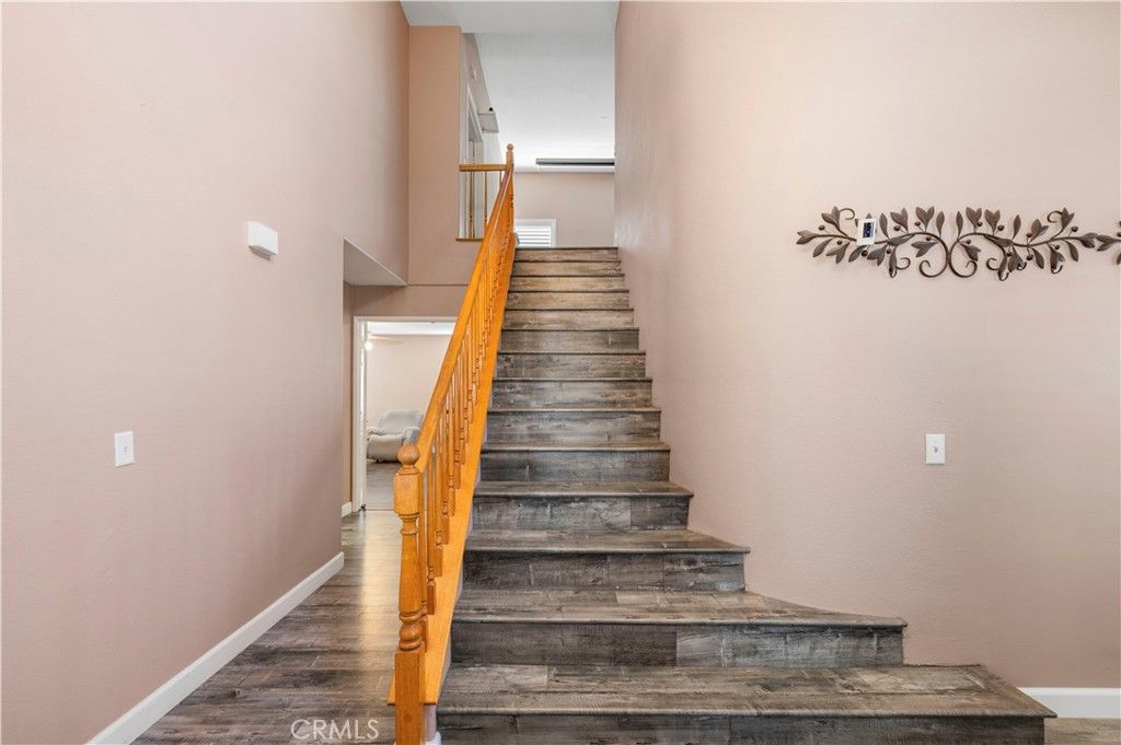 Image 19 of property listing at 42443 Breeze, Lancaster, CA 93536