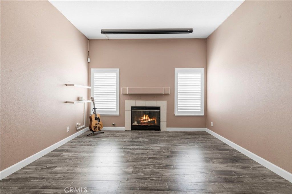 Image 20 of property listing at 42443 Breeze, Lancaster, CA 93536
