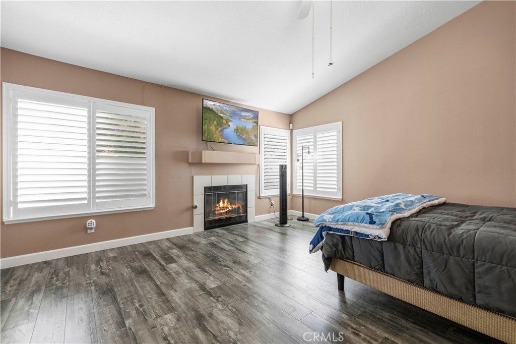 Image 22 of property listing at 42443 Breeze, Lancaster, CA 93536