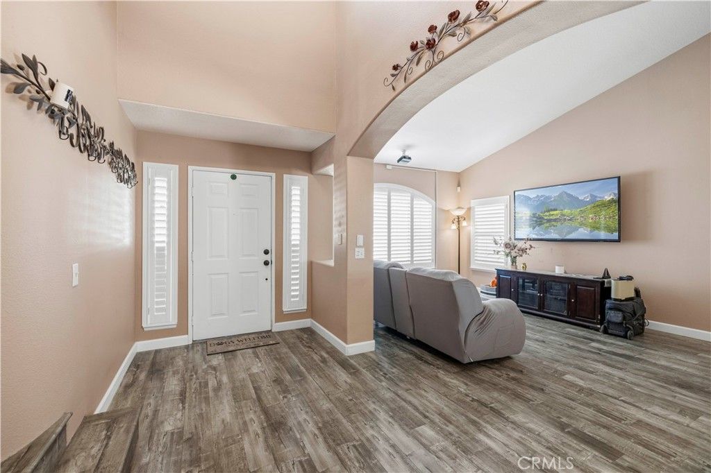 Image 3 of property listing at 42443 Breeze, Lancaster, CA 93536