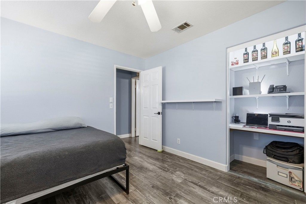 Image 36 of property listing at 42443 Breeze, Lancaster, CA 93536