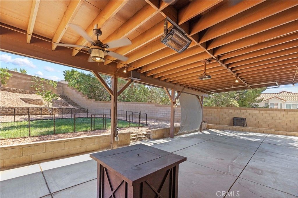 Image 40 of property listing at 42443 Breeze, Lancaster, CA 93536
