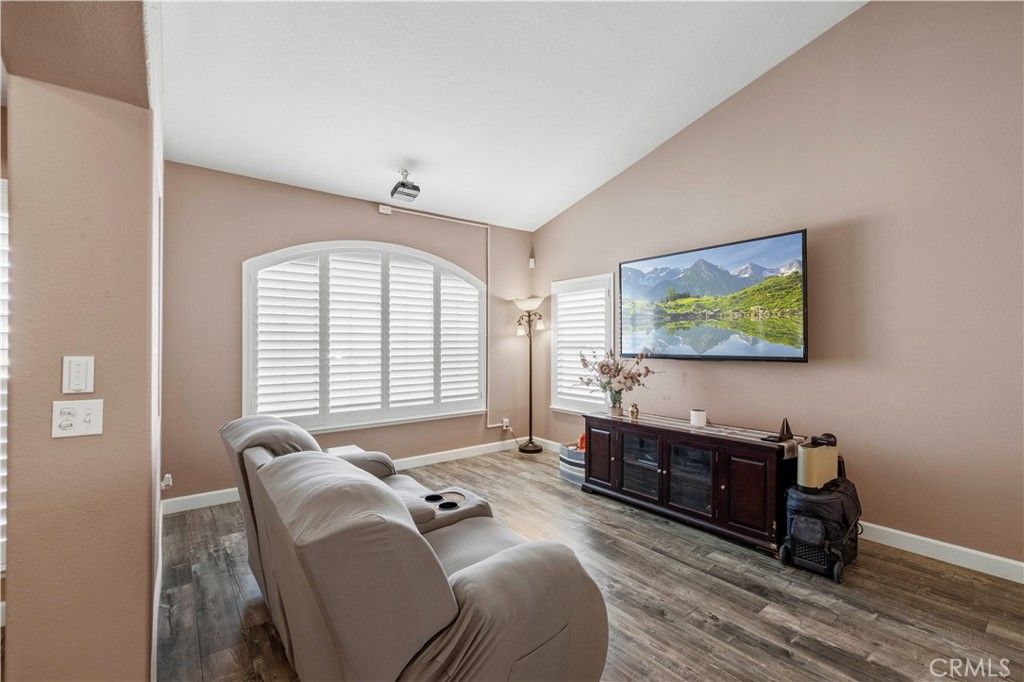 Image 5 of property listing at 42443 Breeze, Lancaster, CA 93536