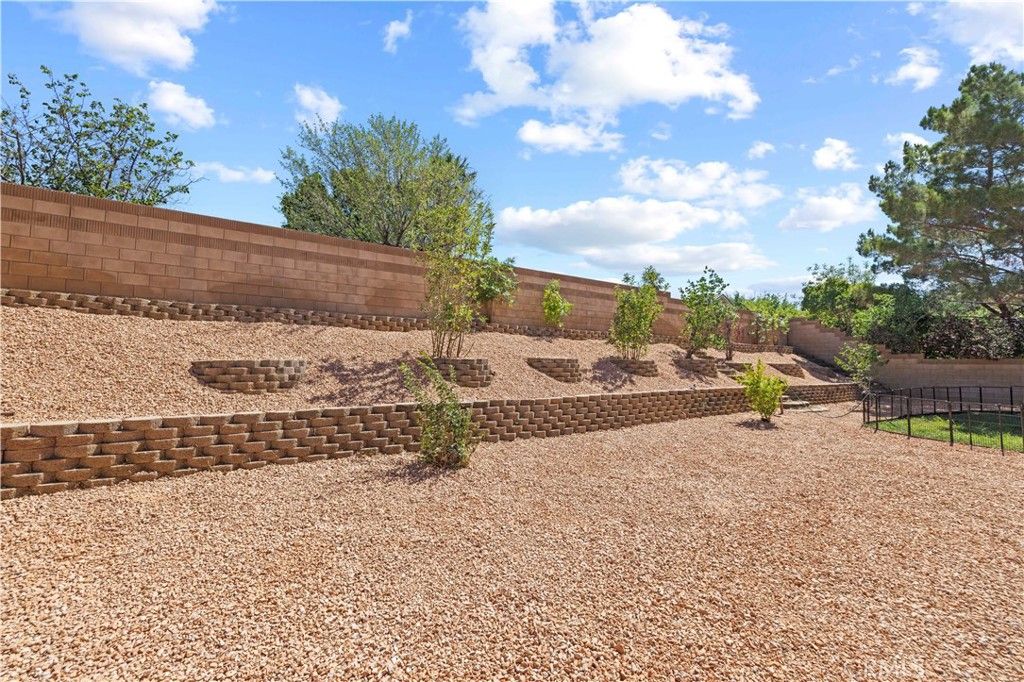 Image 51 of property listing at 42443 Breeze, Lancaster, CA 93536