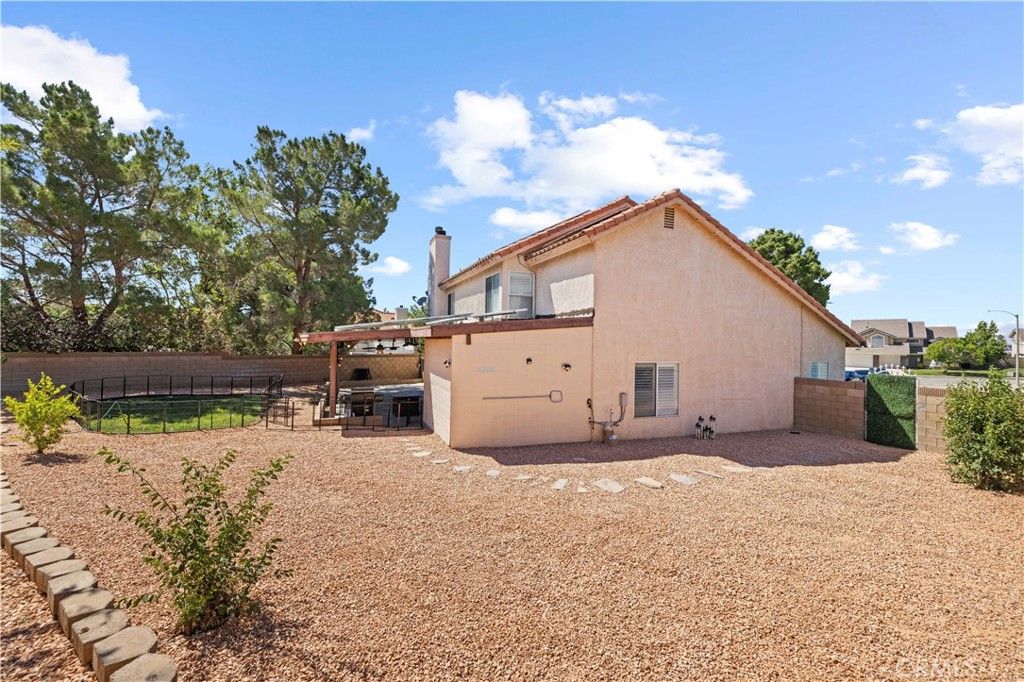 Image 52 of property listing at 42443 Breeze, Lancaster, CA 93536