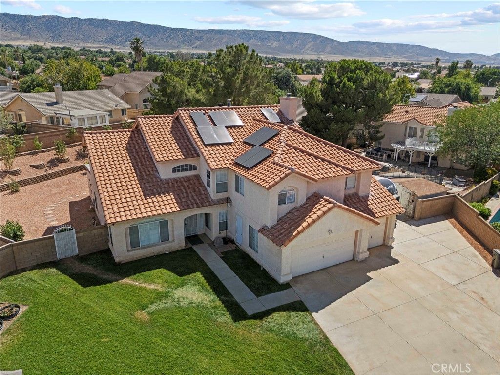 Image 57 of property listing at 42443 Breeze, Lancaster, CA 93536