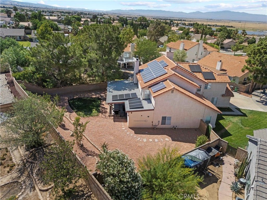Image 59 of property listing at 42443 Breeze, Lancaster, CA 93536