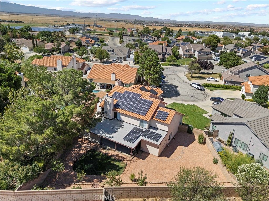 Image 60 of property listing at 42443 Breeze, Lancaster, CA 93536