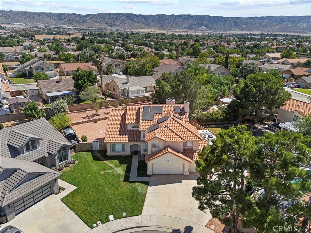 Image 63 of property listing at 42443 Breeze, Lancaster, CA 93536
