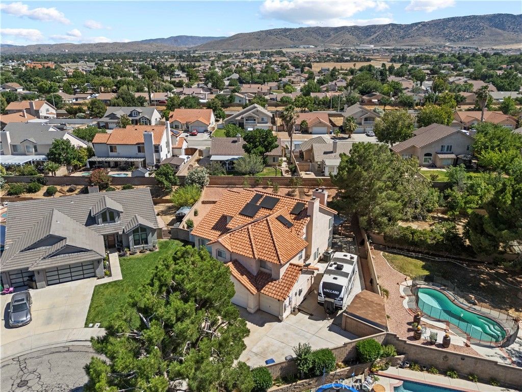 Image 64 of property listing at 42443 Breeze, Lancaster, CA 93536
