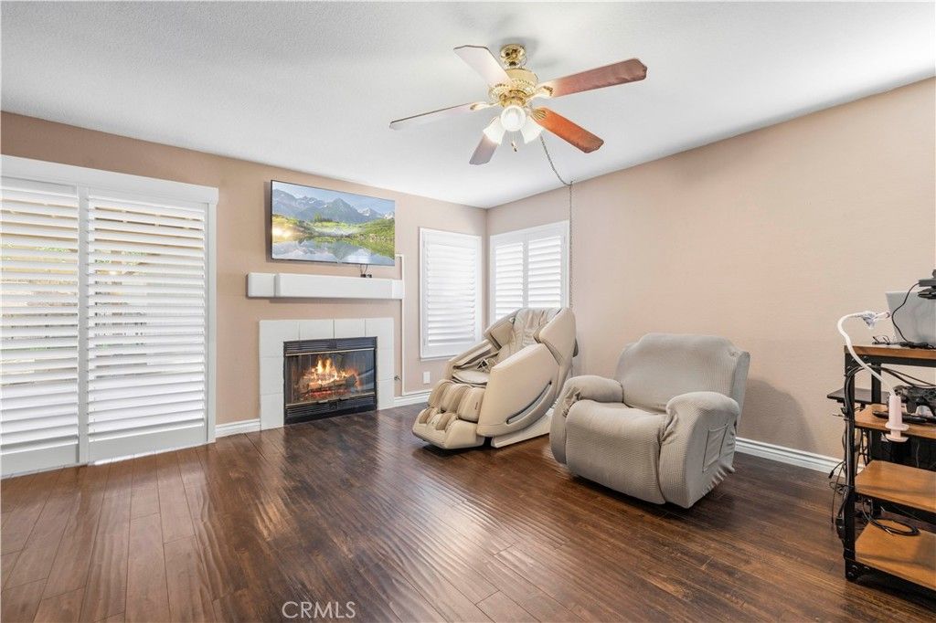 Image 9 of property listing at 42443 Breeze, Lancaster, CA 93536