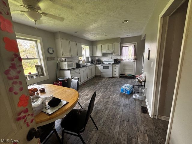 2196 Congress Lake Road, Mogadore, OH 44260