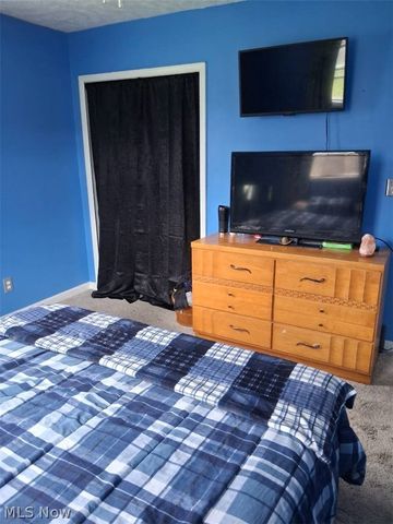 2196 Congress Lake Road, Mogadore, OH 44260