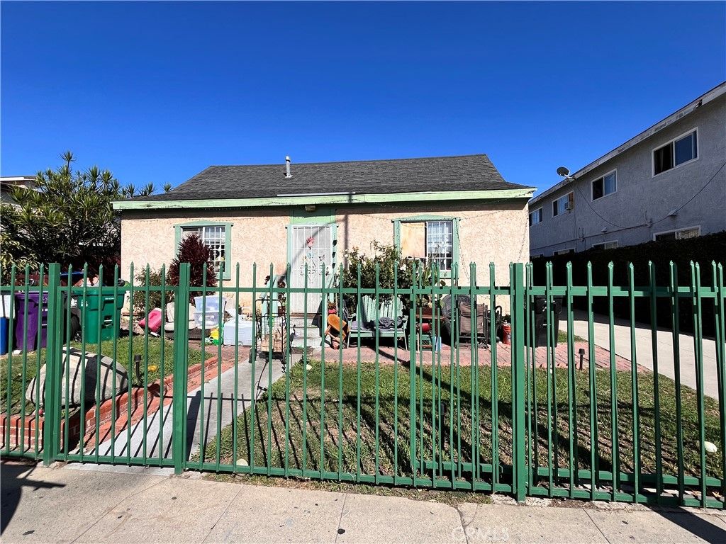 2430 Atlantic, Long Beach, CA 90806 — exterior